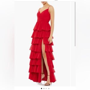 Mac Duggal
Tiered Ruffle Empire Waist
Chiffon Gown